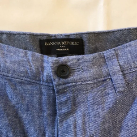 Men’s Banana Republic chambray linen shorts - Picture 4 of 5